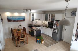 ZAGREB-ORANICE-3s,odličan tlocrt, lođa ,spremište ,VPM, Stenjevec, Apartamento