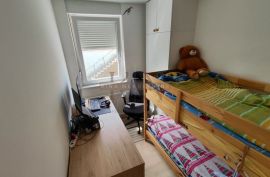 ZAGREB-ORANICE-3s,odličan tlocrt, lođa ,spremište ,VPM, Stenjevec, Apartamento