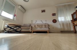 ZAGREB-ORANICE-3s,odličan tlocrt, lođa ,spremište ,VPM, Stenjevec, Apartamento