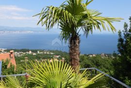 OPATIJA, LOVRAN - luksuzna vila s predivnim pogledom na more, bazenom i okućnicom površine 500m2, Lovran, House