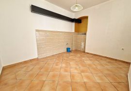 RIJEKA, KRNJEVO - dvosobni klasični stan, Rijeka, Appartement