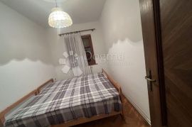 Stancija sa gospodarskim objektom, šternom, vinotekom, potpunom privatnošću!, Labin, House