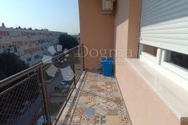 STAN NA KORAK DO POLJUDA, Split, Apartamento