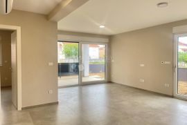 Apartman s vrtom u blizini plaže, Privlaka, Διαμέρισμα