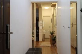 Rijeka, lijep novoadaptirani stan, Rijeka, Appartment