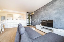 Zagreb, Knežija, moderan četverosoban penthouse NKP 125,54 m2, 2 parkirna mjesta, Zagreb, شقة