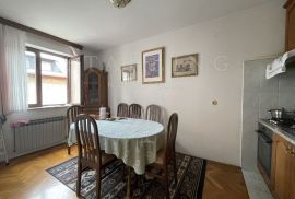 KUĆA S TRI STANA, PRODAJA, ZAGREB, DUBRAVA, Gornja Dubrava, House