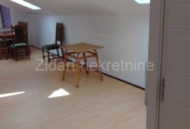 Dvosoban stan u srcu Zemuna, Zemun, Appartment