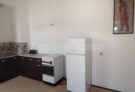 Dvosoban stan u srcu Zemuna, Zemun, Appartment