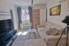 Stan Prodaje se dvoetažni stan u centru Rovinja, Rovinj, Appartment