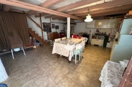 Istra, Vodnjan, Galižana, kuća u centru 115m2, parking, okućnica, 2SS+DB!! #prodaja, Vodnjan, Casa