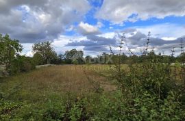 ISTRA, KANFANAR - Građevinsko zemljište na rubu manjeg naselja, Kanfanar, Terrain