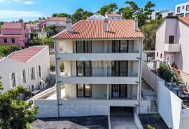 MALI LOŠINJ, CENTAR - Jedinstveni penthouse na 100m od mora!, Mali Lošinj, Appartement