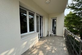 STAN, NAJAM, ŠALATA, 136 m2, 5-sobni + 16 m2 GARSONIJERA, Gornji Grad - Medveščak, Appartement