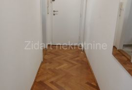 Paviljoni, odmah useljiv stan, Novi Beograd, Flat