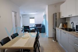 Uvlala Soline, otok Krk, dvosoban stan 62 m2, pogled na more, prodaja, Dobrinj, Apartamento