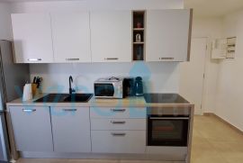 Uvlala Soline, otok Krk, dvosoban stan 62 m2, pogled na more, prodaja, Dobrinj, Apartamento