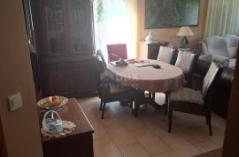 ISTRA, MEDULIN - Dvosobni stan s terasom samo 400 metara od mora, Medulin, Appartement