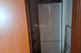 ISTRA, MEDULIN - Dvosobni stan s terasom samo 400 metara od mora, Medulin, Appartement