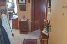 ISTRA, MEDULIN - Dvosobni stan s terasom samo 400 metara od mora, Medulin, Appartement