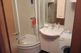 ISTRA, MEDULIN - Dvosobni stan s terasom samo 400 metara od mora, Medulin, Appartement