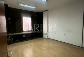 Rijeka centar, poslovni prostor 83,70 m2, Rijeka, Commercial property