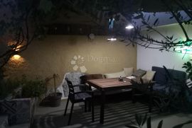 KOSTRENA KUĆA SA 3 APARTMANA, Kostrena, Famiglia