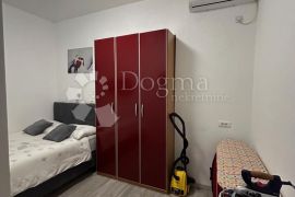 Stan s terasom na odličnoj poziciji, Rijeka, Appartement