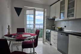 Bulevard, 2s,balkon,jug,pogled. RIJETKOST !!!, Rijeka, Appartement