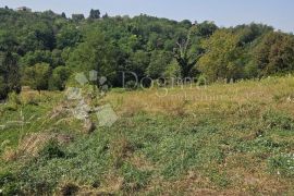 Građevinsko zemljište na traženoj lokaciji, Gornji Kneginec, Γη