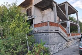 Kuća za renovaciju na top lokaciji u Kamporu, Rab, Maison