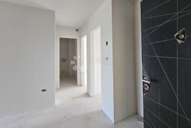 Ekskluzivno! Stan u prizemlju s okućnicom 10 min od mora, Umag, Apartamento