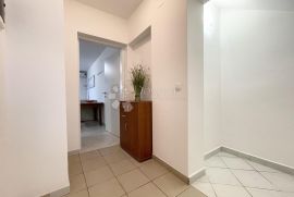 POREČ -TRAŽENA LOKACIJA, STAN SA 2 SPAVAĆE SOBE, Poreč, Appartement