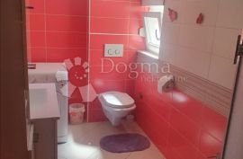 STUPIN ČELINE-ROGOZNICA stan 100 metara do mora, Rogoznica, Appartement