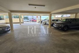 Rijetkost na Trsatu, stan 112 m2,3S+DB,pogled na more,dva parking mjesta, Rijeka, Flat