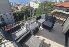 Rijetkost na Trsatu, stan 112 m2,3S+DB,pogled na more,dva parking mjesta, Rijeka, Flat