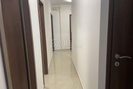 Škurinje, novoadaptiran, obiteljski 3S+DB, 80 m2!, Rijeka, Wohnung