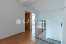 Požega, Mesnička, moderni poslovni uredi 180 m2, Požega, Commercial property