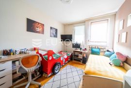 Zagreb, Gajnice, komforan dvosoban stan 52m2 + Garaža i spremište, Zagreb, Apartamento