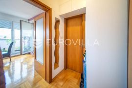 Zagreb, Gajnice, komforan dvosoban stan 52m2 + Garaža i spremište, Zagreb, Wohnung