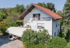 KUĆA, PRODAJA, KARLOVAC, 345 m2 + 1500 m2 ZEMLJIŠTE, Karlovac, Casa