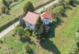 KUĆA, PRODAJA, KARLOVAC, 345 m2 + 1500 m2 ZEMLJIŠTE, Karlovac, Casa