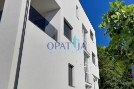 Opatija-Pobri stan 3S+DB, 2.kat, 112 m2,, Opatija - Okolica, Daire