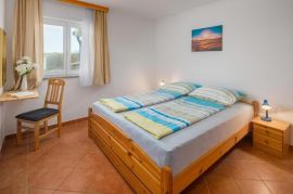 Kuća sa 6 apartmana na top lokaciji, Poreč, Istra, Poreč, بيت