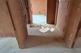 Istra, Ližnjan, stan prvi kat, 70m2, 2SS+DB, pogled na more, NOVO #prodaja, Ližnjan, Appartement