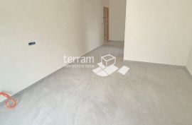 Istra, Ližnjan, Šišan kuća 360m2, bazenom, okućnica 588m2, NOVO #prodaja, Ližnjan, Σπίτι