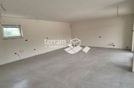 Istra, Ližnjan, Šišan kuća 360m2, bazenom, okućnica 588m2, NOVO #prodaja, Ližnjan, Famiglia