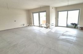 Istra, Ližnjan, Šišan kuća 360m2, bazenom, okućnica 588m2, NOVO #prodaja, Ližnjan, Famiglia