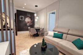 RIJEKA, CENTAR - stan, KOMPLETNO UREĐEN I NAMJEŠTEN!!!, Rijeka, Apartamento