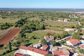 KANFANAR, starina na zemljištu od 6166 m2, Kanfanar, Σπίτι